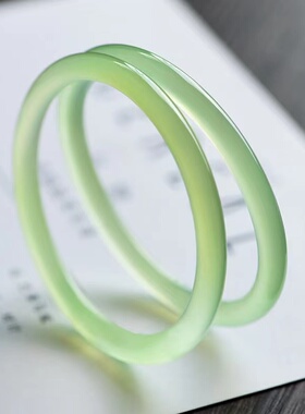 天然玉髓女款手镯女清冷感素雅