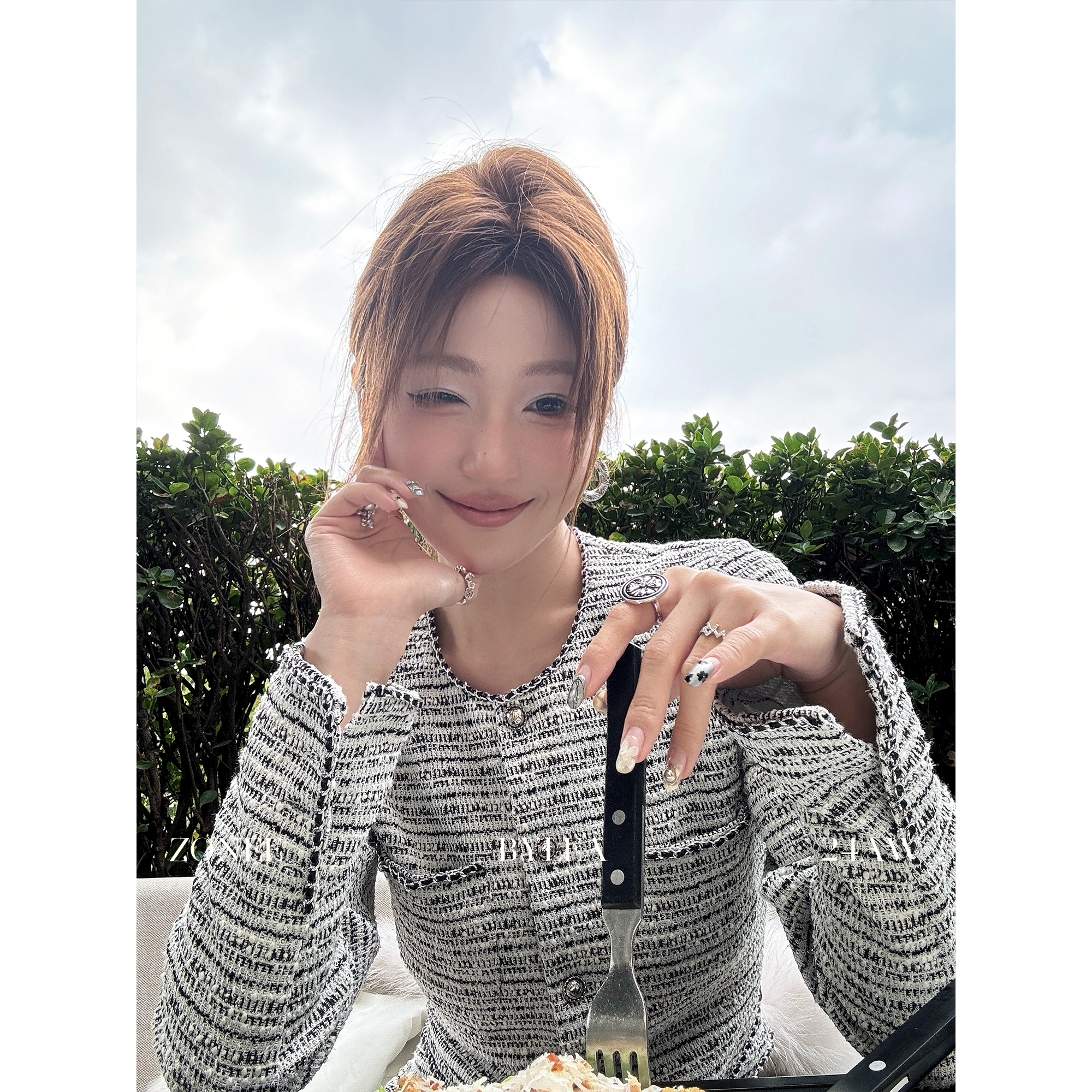 ZONEE/LEA宋亦雯 清冷感千金 复古设计感针织小香风外套半裙套装