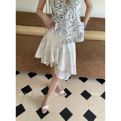 ZONEE/LEA宋亦雯 Ladurée 原创设计法式缎面蕾丝拼接不规则半裙
