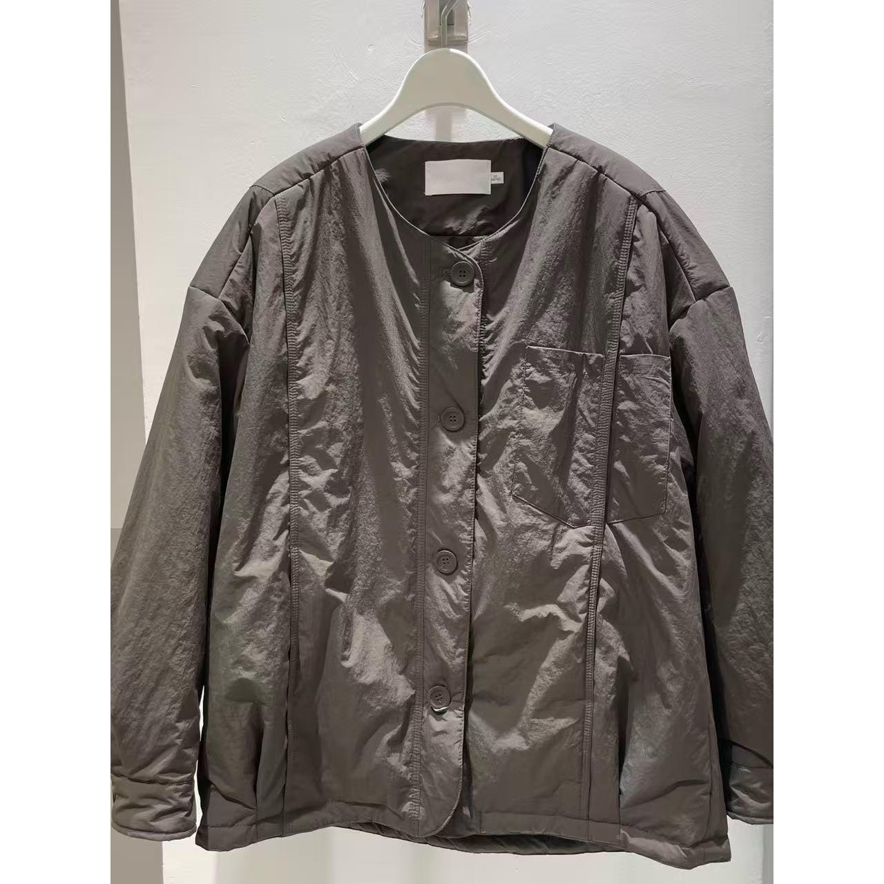 MM麦家商场同款2025冬季时尚百搭圆领单排扣棉衣外套女4GB282671