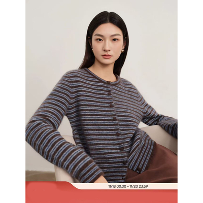蒋欣代言伊折扣马海毛羊毛气质圆领条纹单排扣针织开衫1GC932861