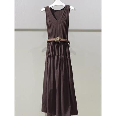 MM商场同款2026春新款时尚V领修身显瘦连衣长裙女吊带裙1H1190021