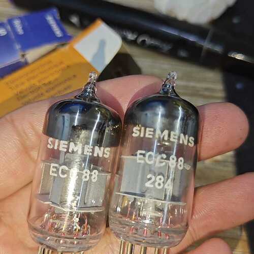 议价原盒 ecc88 E88C EC88电子管，可维修