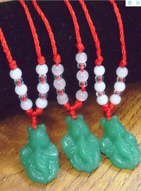 连年有余鱼宝宝礼物鱼挂件菠菜绿碧玉吊坠广东货源赠品富贵鱼项链