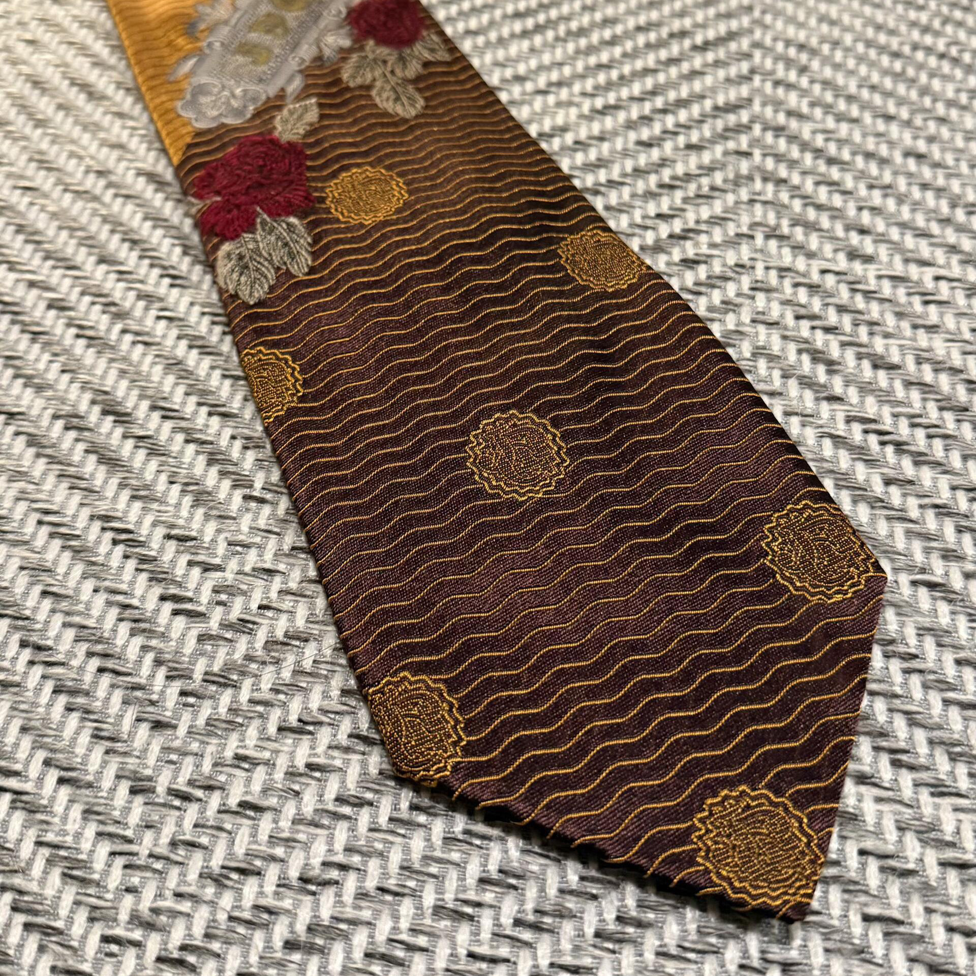 复古印花真丝箭头型商务领带