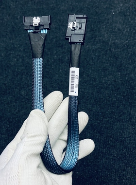 安费诺AMPHENOL MCIO 8X直头转MCIO 8X 5.0 弯头转接线