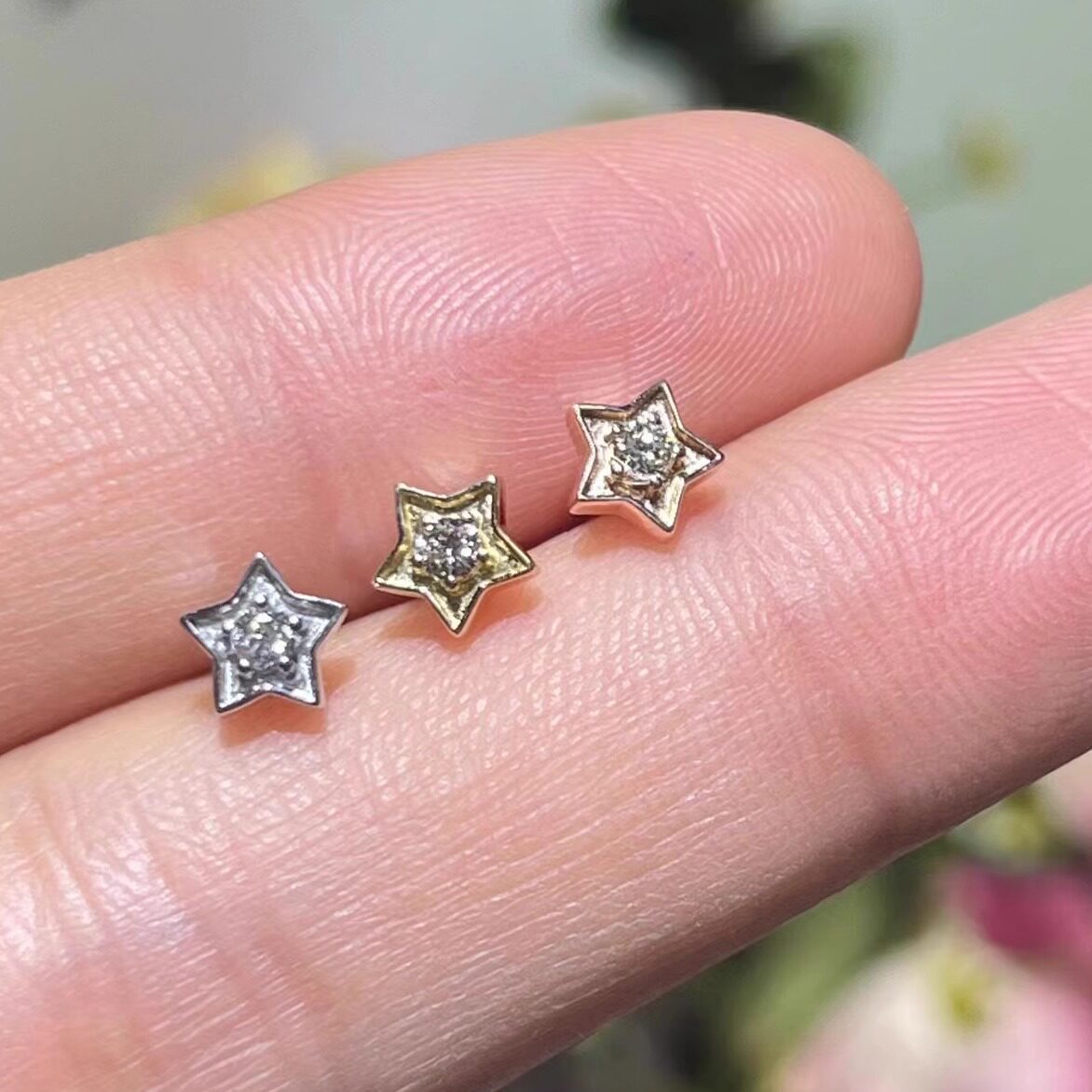 真金真钻耳钉18K金4分单颗钻石白金星星耳骨钉螺丝拧扣AU750耳饰