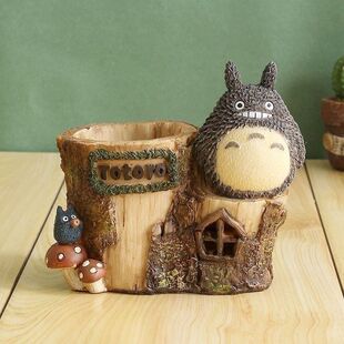 卡通呆萌可爱龙猫小夜灯笔筒宿舍书桌面摆件装 饰品儿童女生日礼物