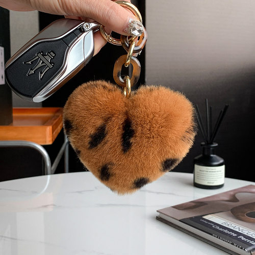 獭兔毛球钥匙扣心形包包挂饰高档爱心汽车钥匙扣挂件毛绒个性礼物