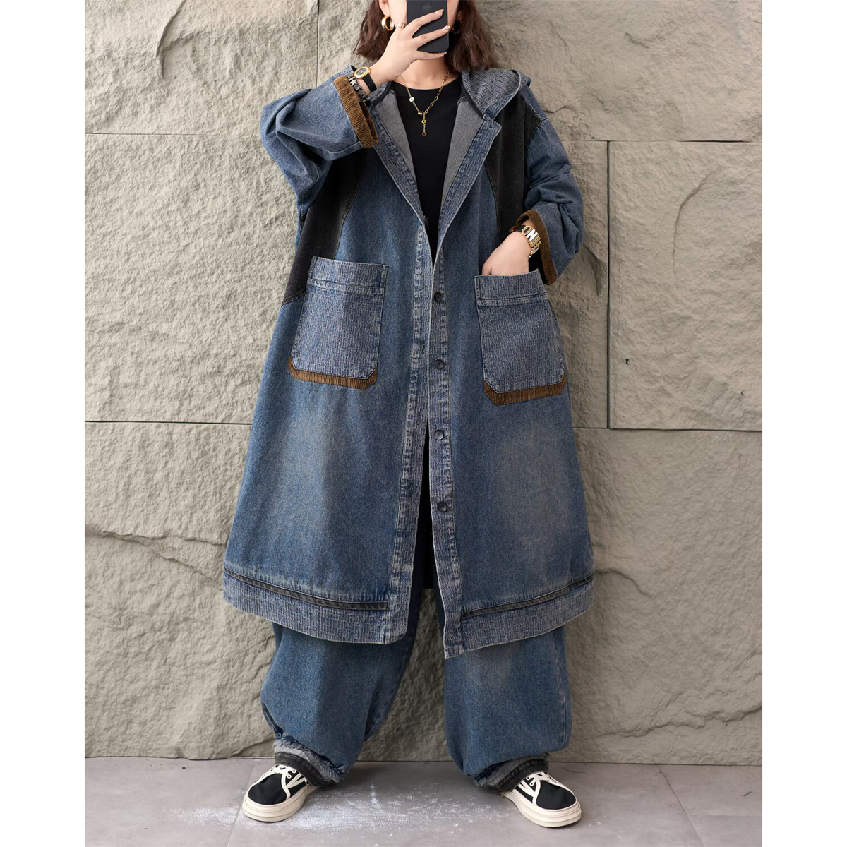 秋季新款复古拼色水洗牛仔连帽外套女宽松显瘦大口袋中长款风衣女