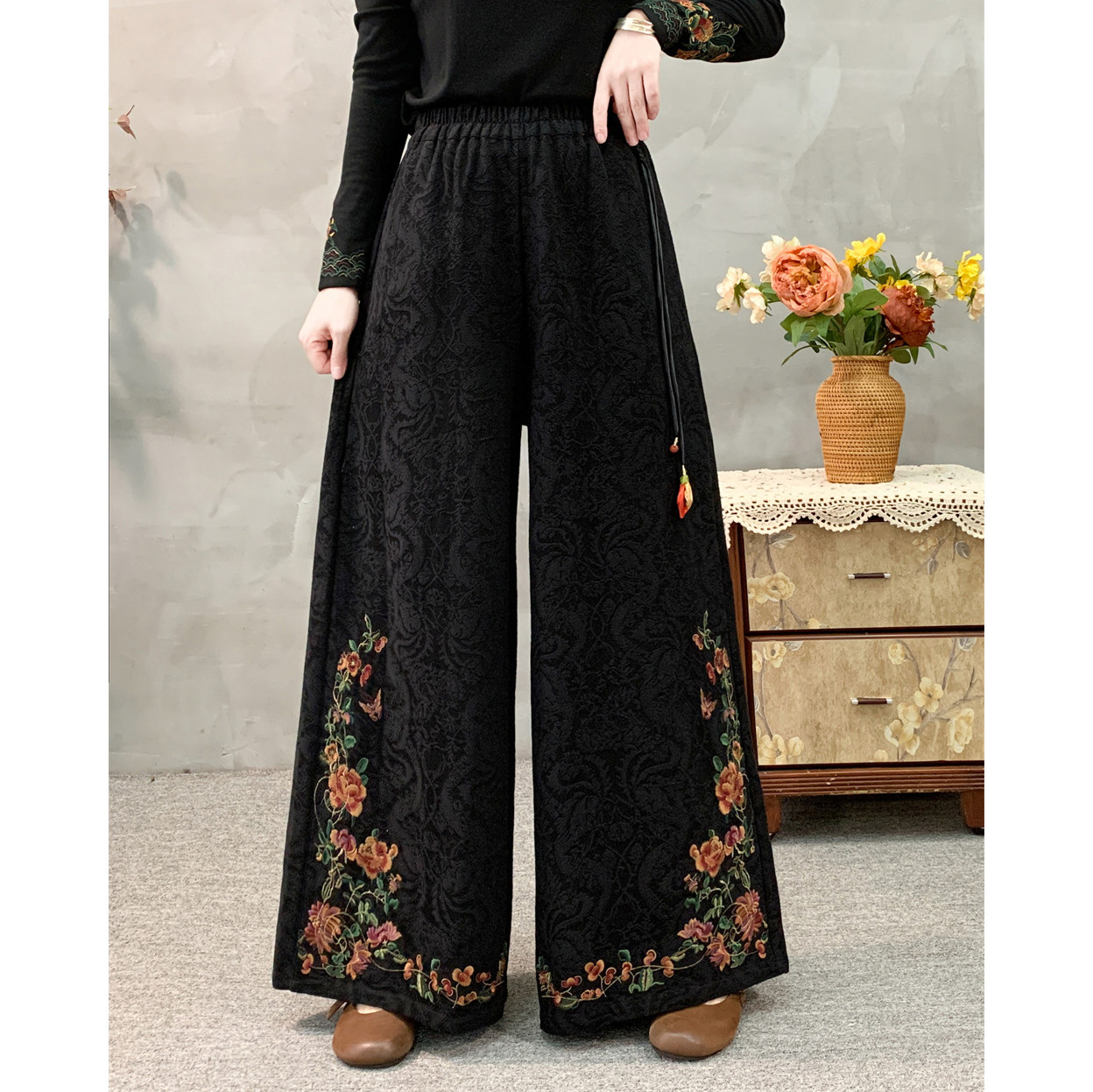 秋冬新款复古民族刺绣花朵松紧高腰阔腿裤女宽松显瘦提花休闲裤女,女装/女士精品,休闲裤,淘宝优惠券,粉丝福利购,淘宝优惠卷