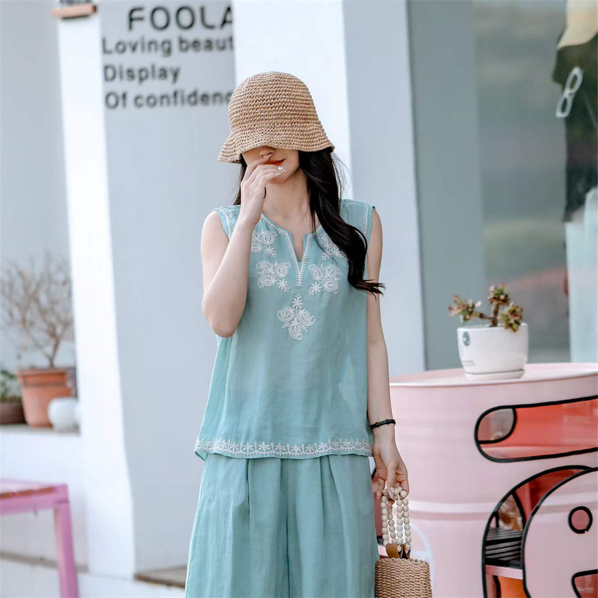 夏季纯苎麻刺绣V领显瘦薄背心女