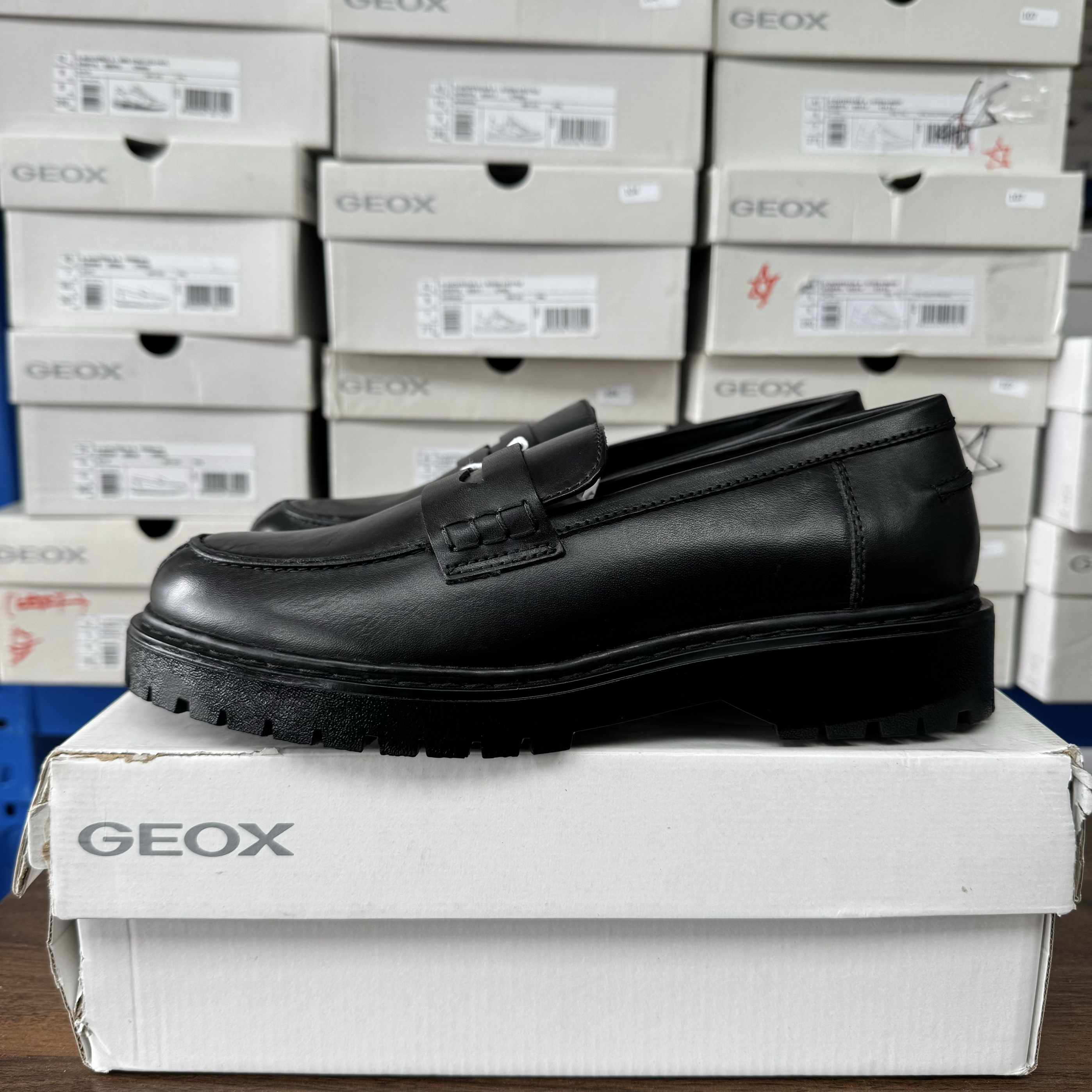 GEOX健乐士杰欧适女士牛皮革一脚蹬皮鞋乐福鞋 D16QDB C9999