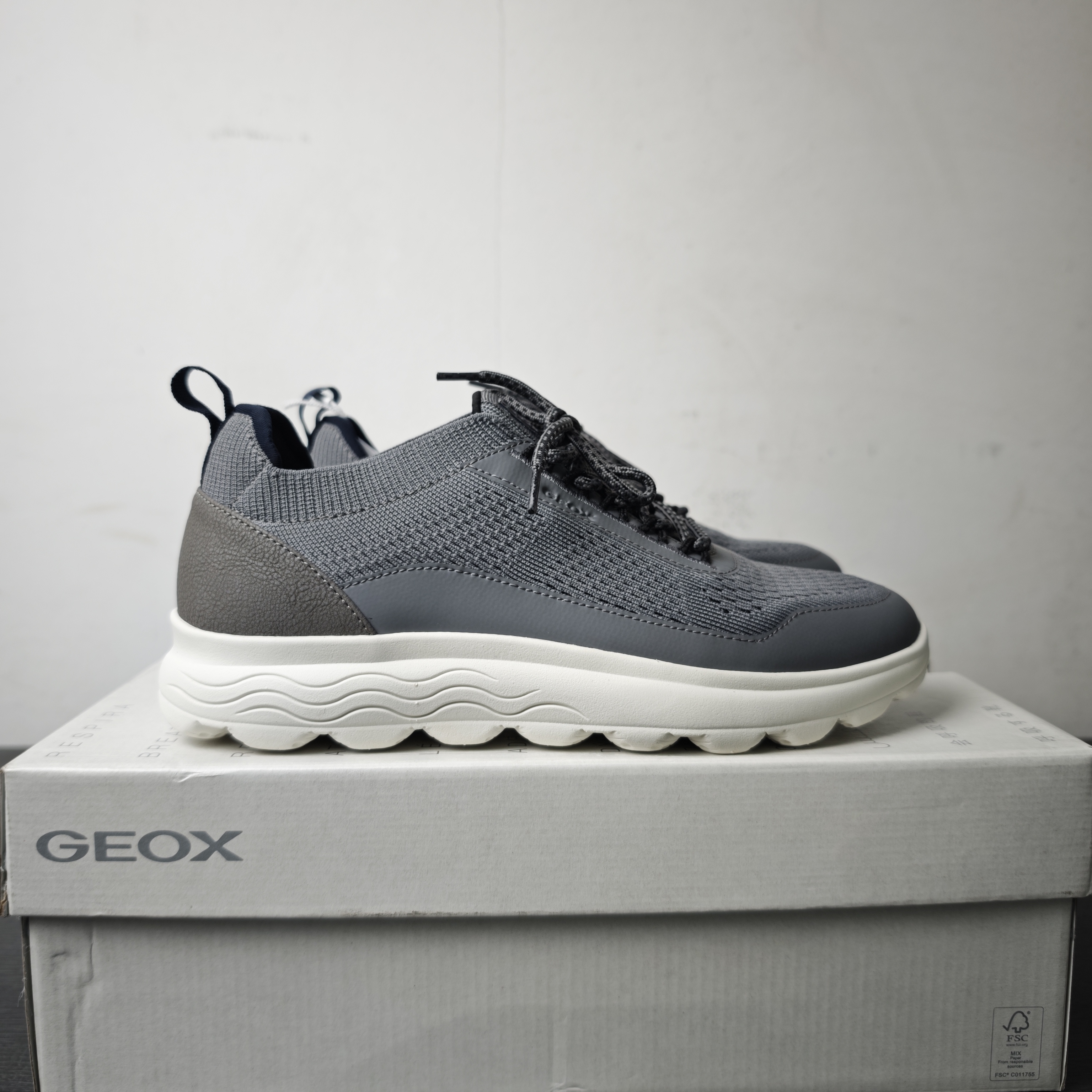 39/40/41码 GEOX健乐士/杰欧适飞织鞋面蓝气球休闲鞋U35BYA C1006