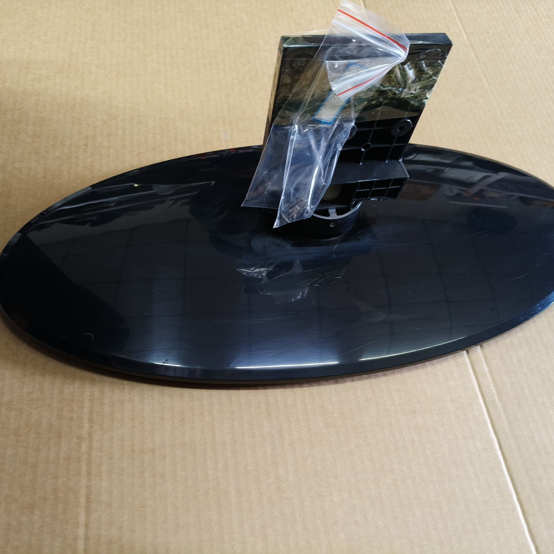 原装康佳LC32GS80C LC32FS81B LC32FS82B底座 配带原装螺丝实物图