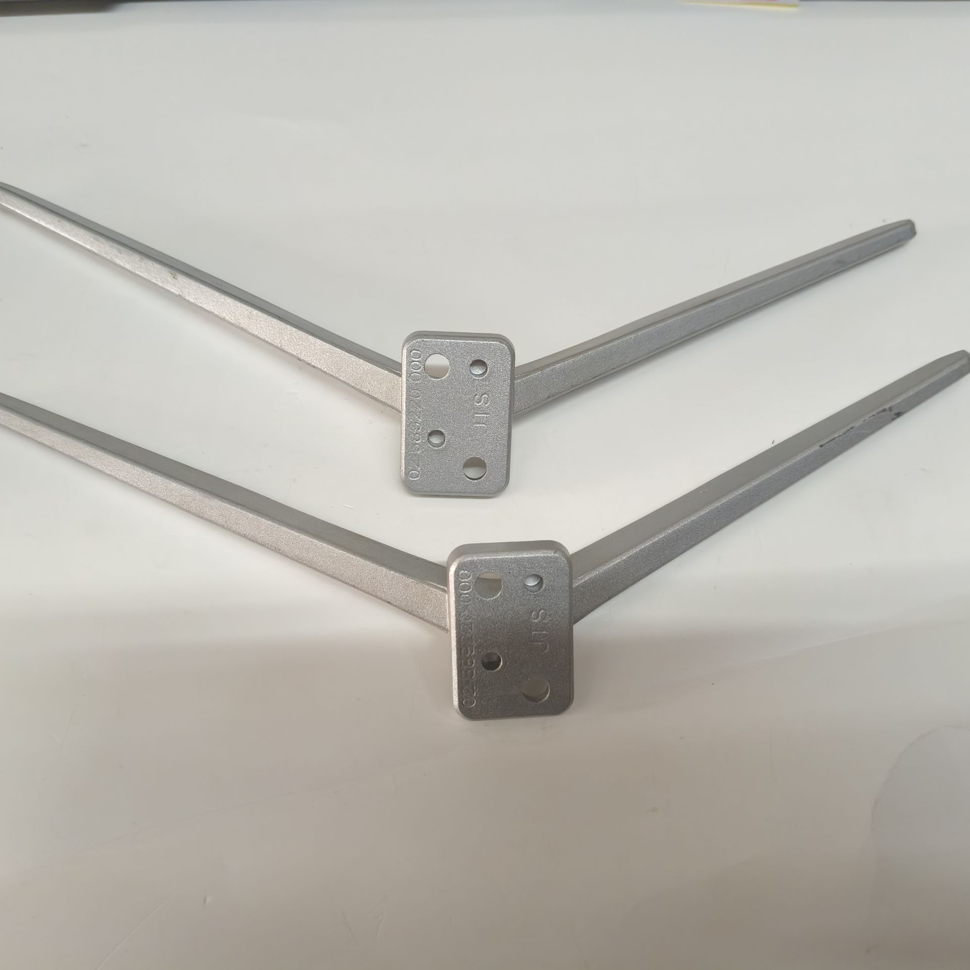 TCL55A860U底座带螺丝