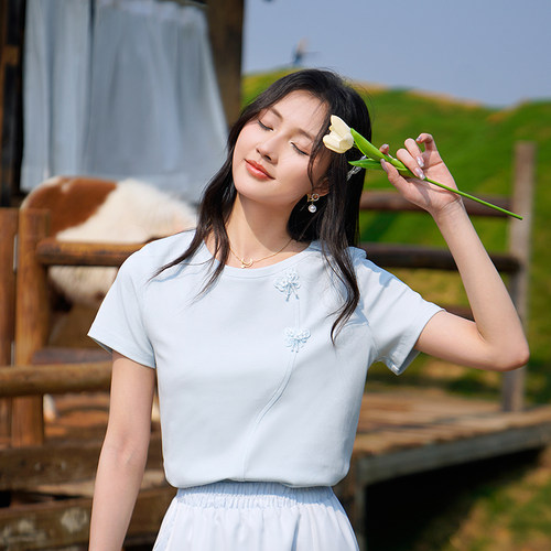 ATAR夏季新品女立体蝴蝶短袖T恤