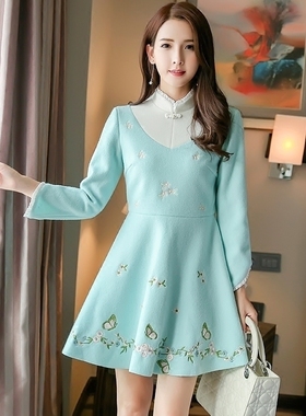 ATAR清货 秋冬季名媛小香风绿色绣花毛呢连衣裙女收腰显瘦打底裙