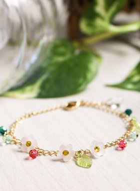 拼邮日本甜美风花朵水晶手链