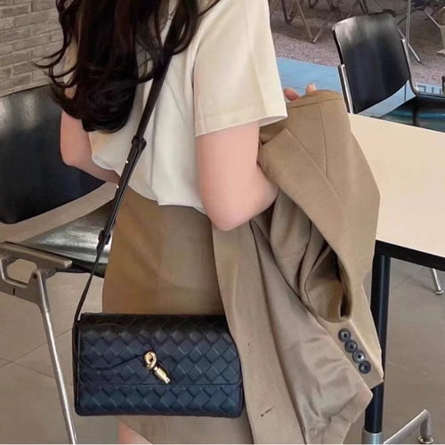 手工编织全皮信封包插销金扣