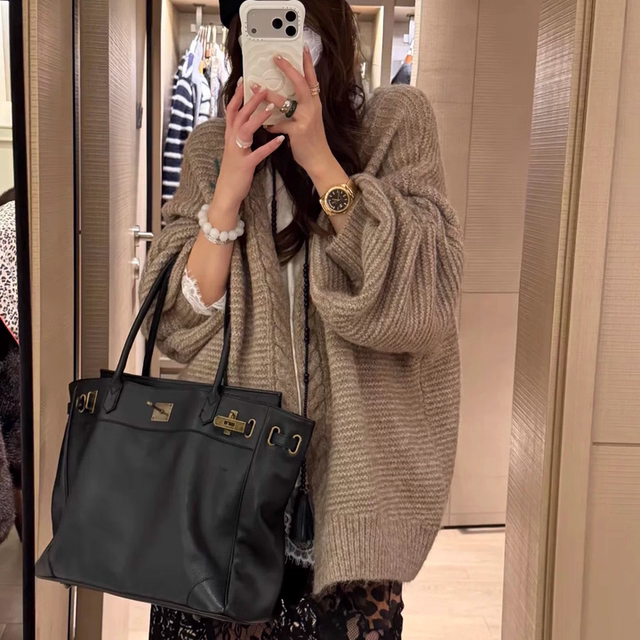 柏林老钱风头层水柔皮托特女包