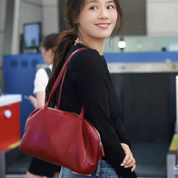 Jennie同款Row水染羊皮保龄球包图片