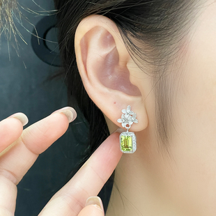 天然无烧橄榄石耳钉女S925纯银耳坠镶嵌绿色宝石花叶耳饰轻奢高贵