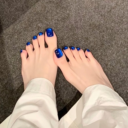 克莱因蓝纯色脚穿戴甲高饱和