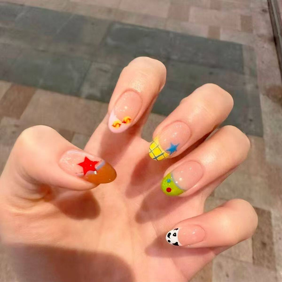 彩绘法式穿戴甲清透裸色