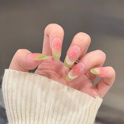 蜜桃青提穿戴甲粉绿猫眼渐变晕染显白温柔气质日常中长款美甲贴片