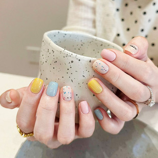 开心撞色穿戴甲粉蓝奶黄糖果风简约可爱日常百搭清新短款 美甲贴片
