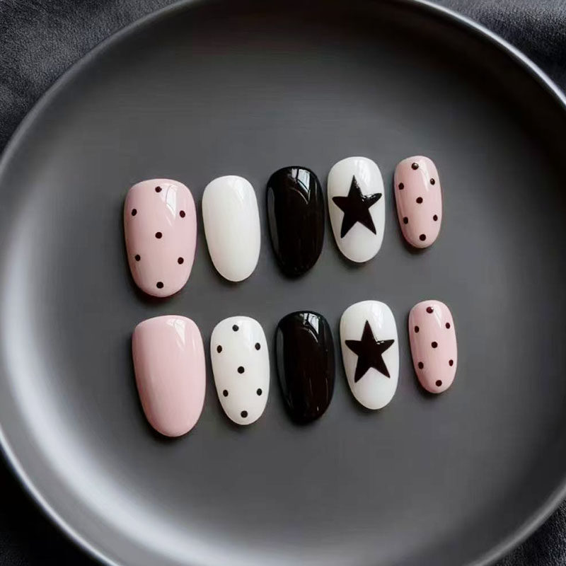 粉墨星点穿戴甲黑白跳色高级感简约日常百搭新短款秋冬美指甲贴片,彩妆/香水/美妆工具,穿戴甲/甲片,淘宝优惠券,粉丝福利购,淘宝优惠卷