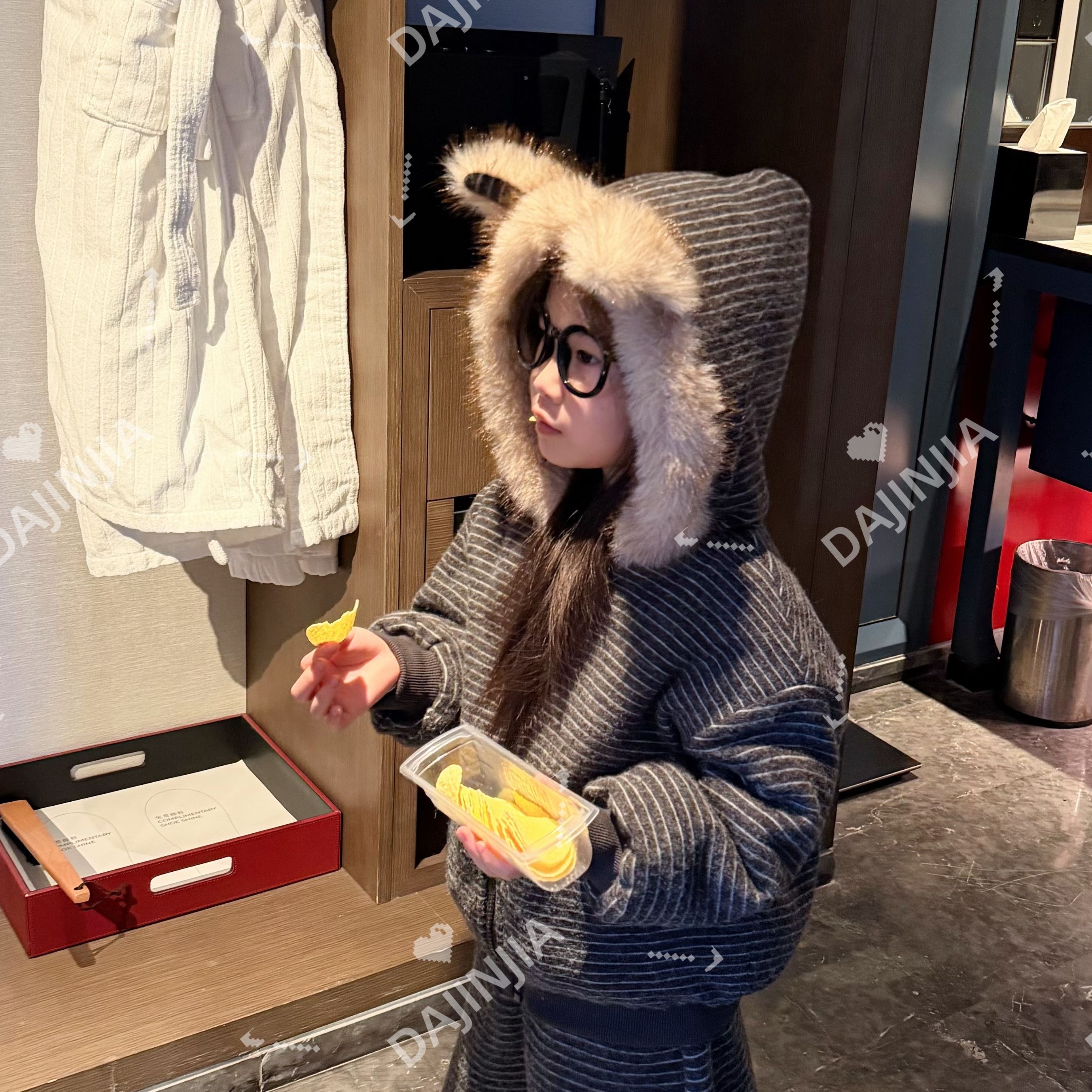 25冬季新款立体连帽耳朵羊驼绒正反两穿巨厚冬季保暖外套裤子