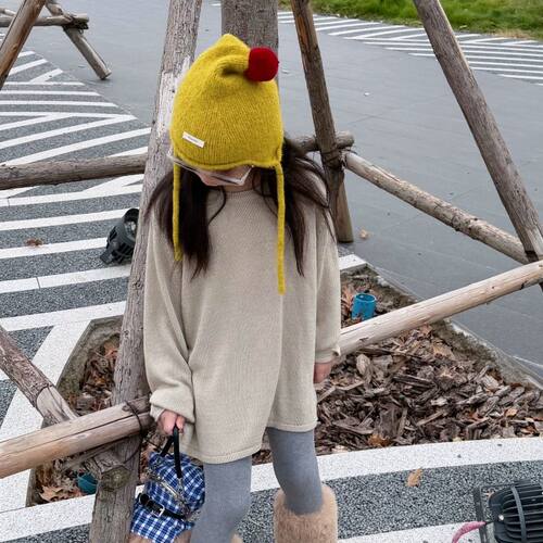 女童韩系慵懒针织米杏色大版毛衣