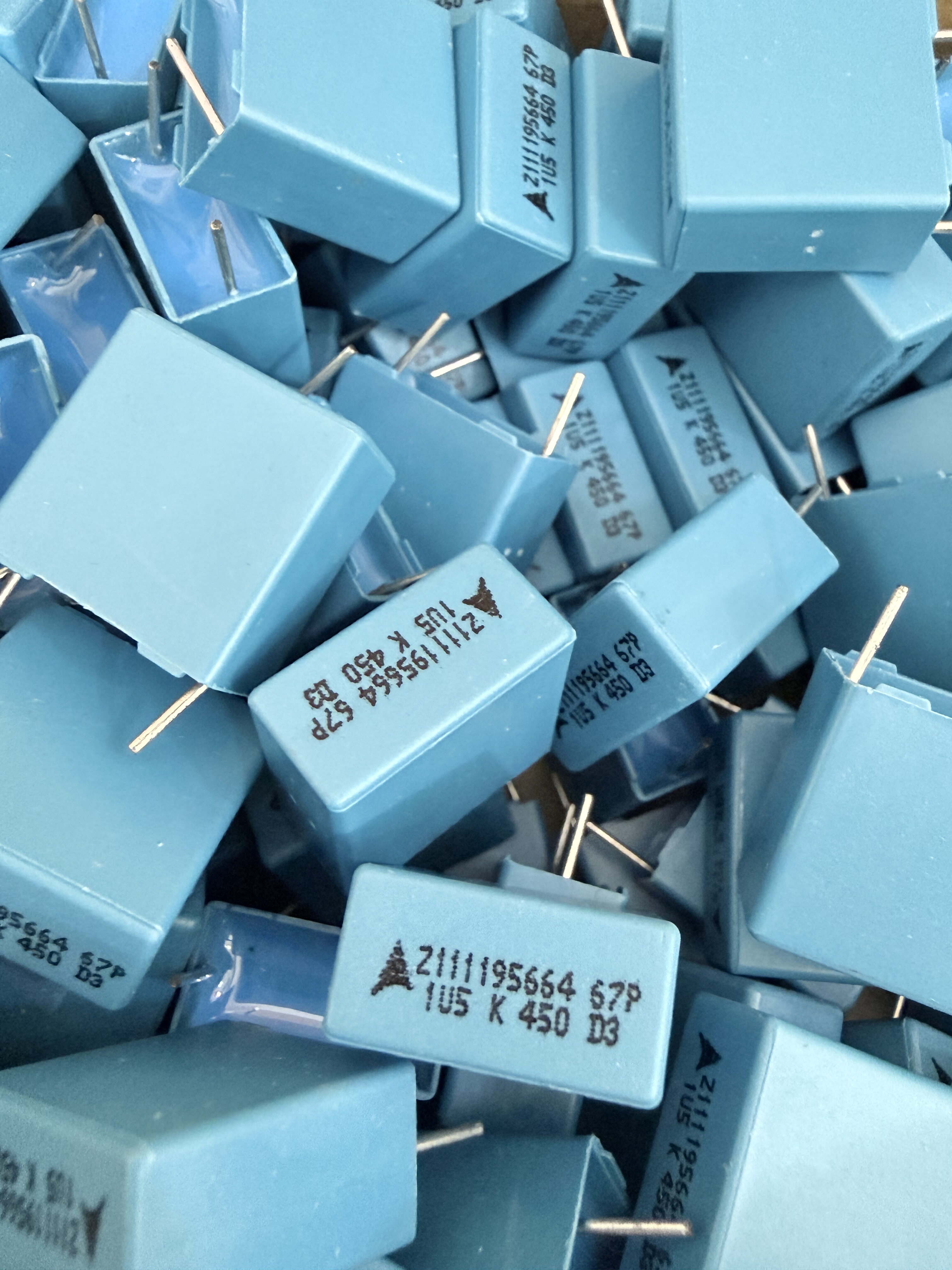 西门子薄膜电容 1.5UF 450V 脚距15MM 155 450V 原装B32672P4155K