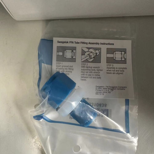 PFA-820-6-4世伟洛克PFA卡套接