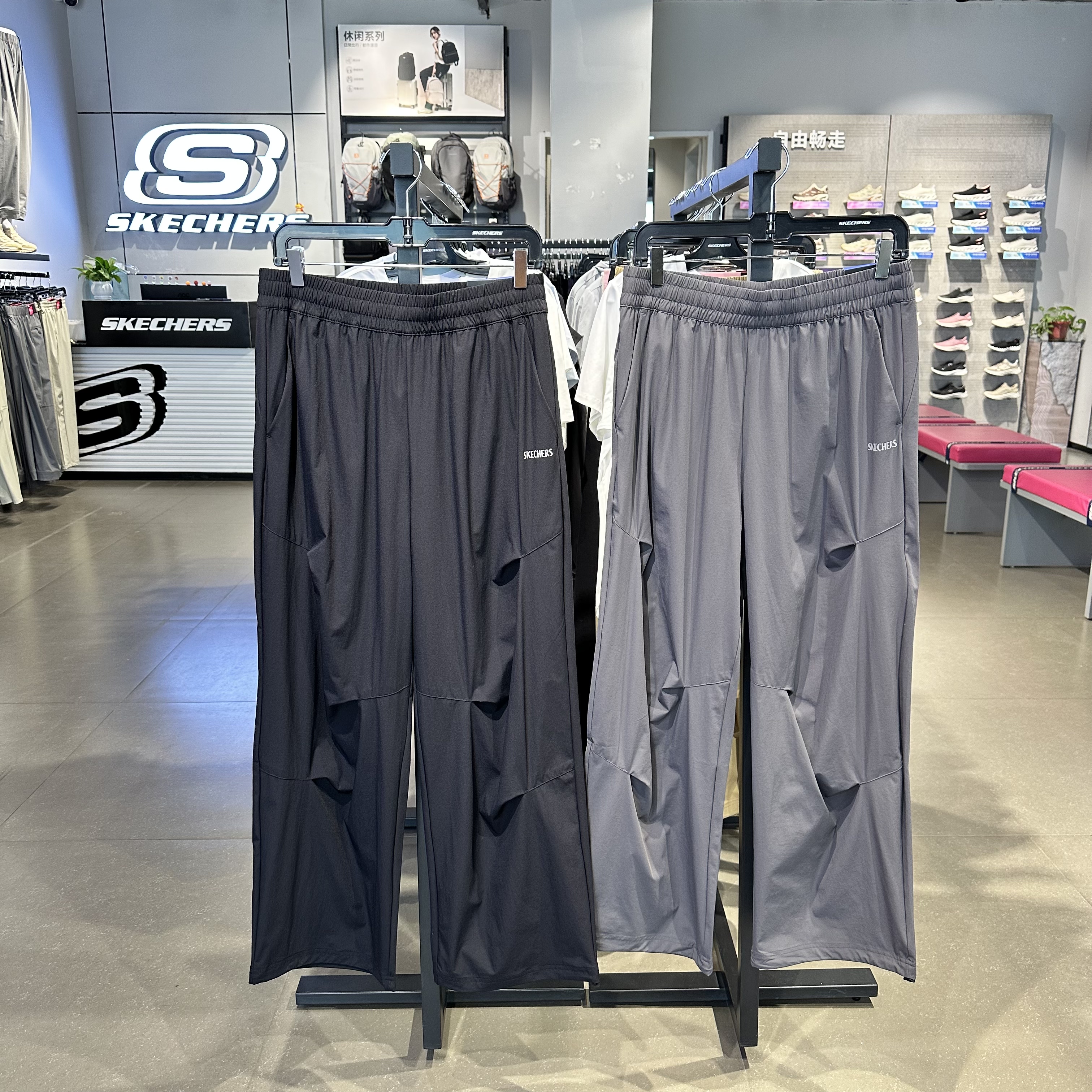 Skechers斯凯奇男士薄款透气吸湿速干梭织休闲运动长裤L226M023