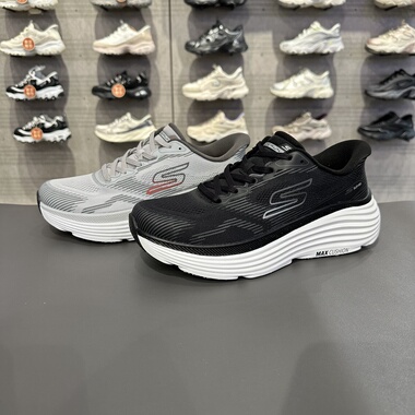 Skechers斯凯奇闪穿鞋男士轻质透气缓震一脚蹬专业跑步鞋220607