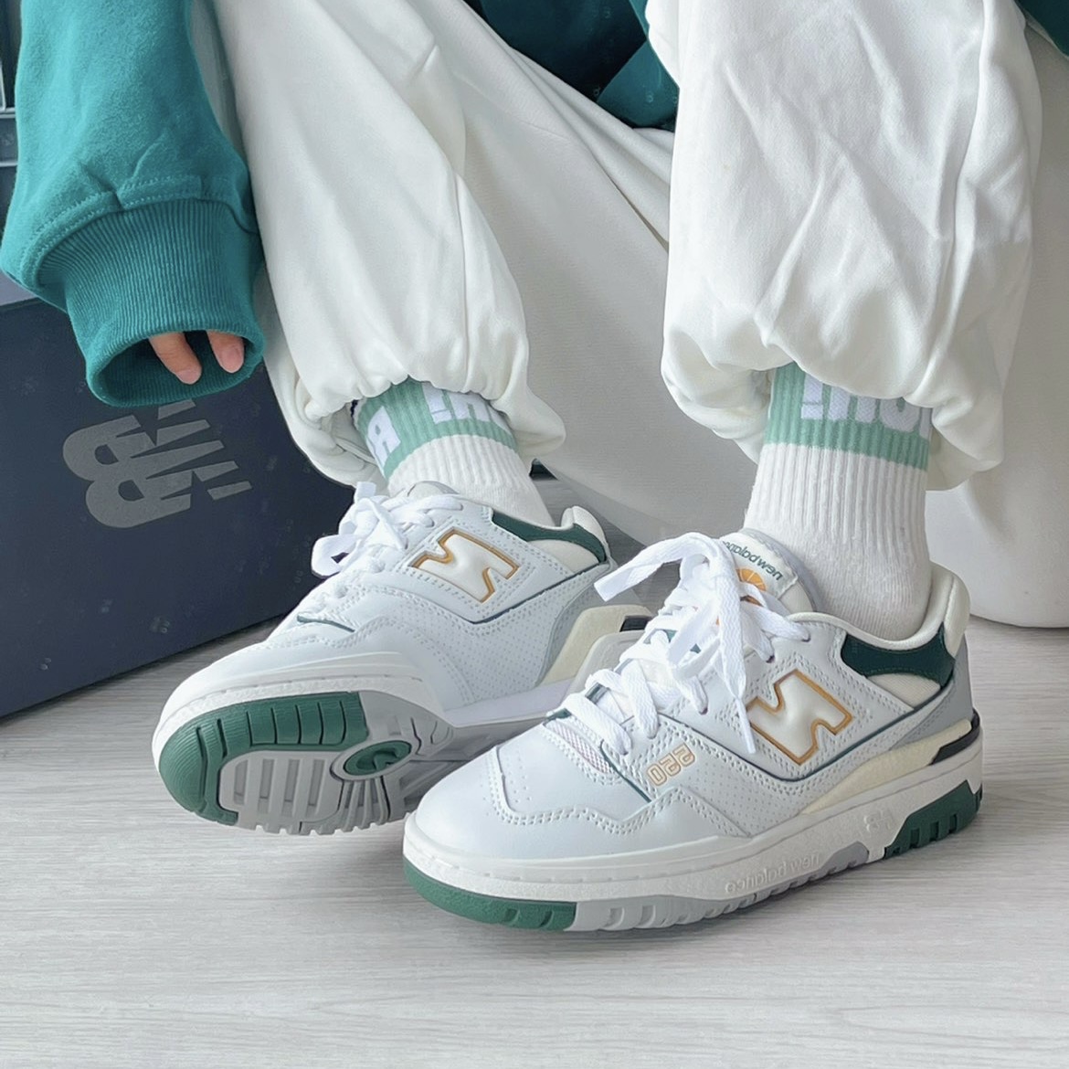 NewBalance男休闲板鞋低帮球鞋