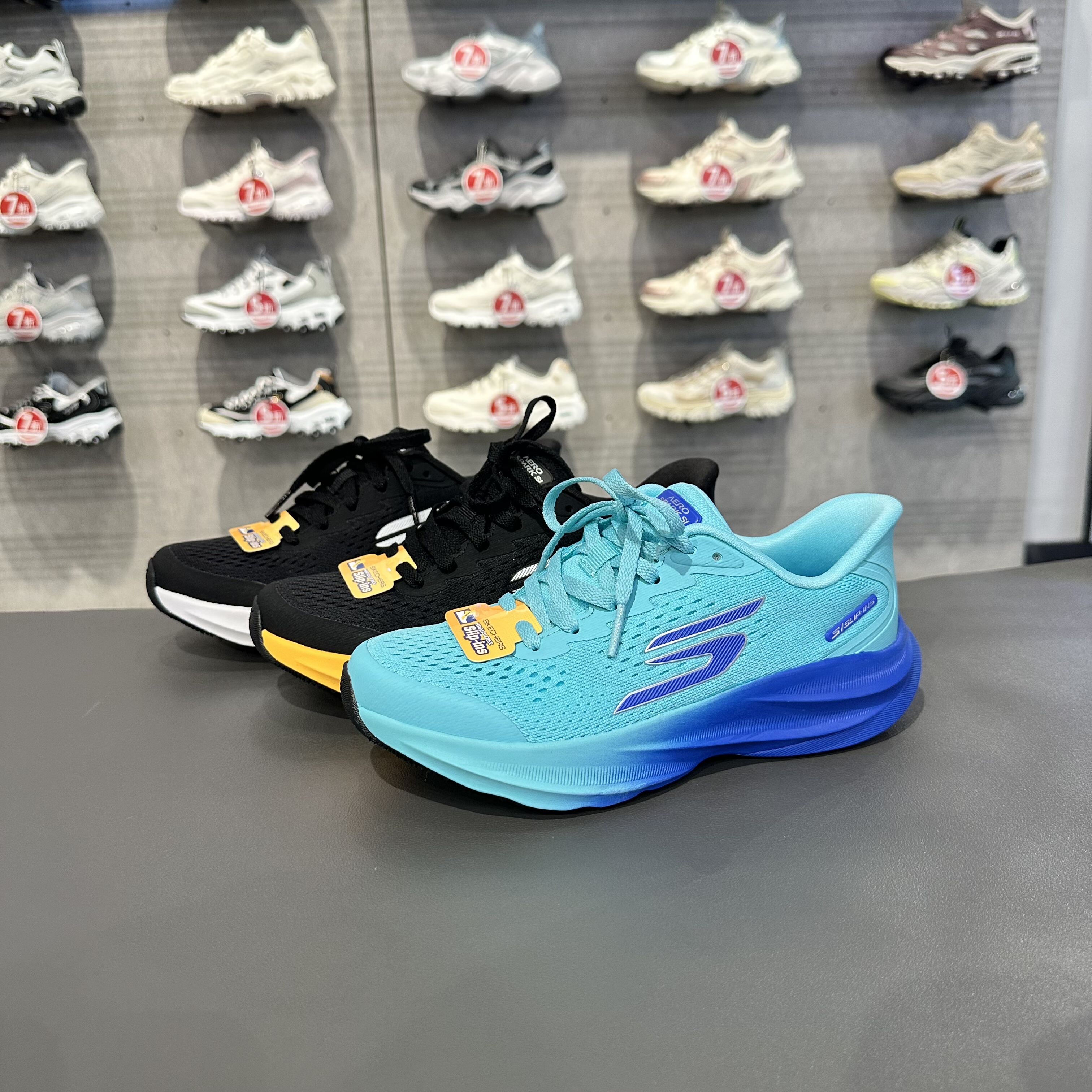 Skechers斯凯奇流光闪跑鞋男童一脚蹬透气舒适训练运动鞋404215L