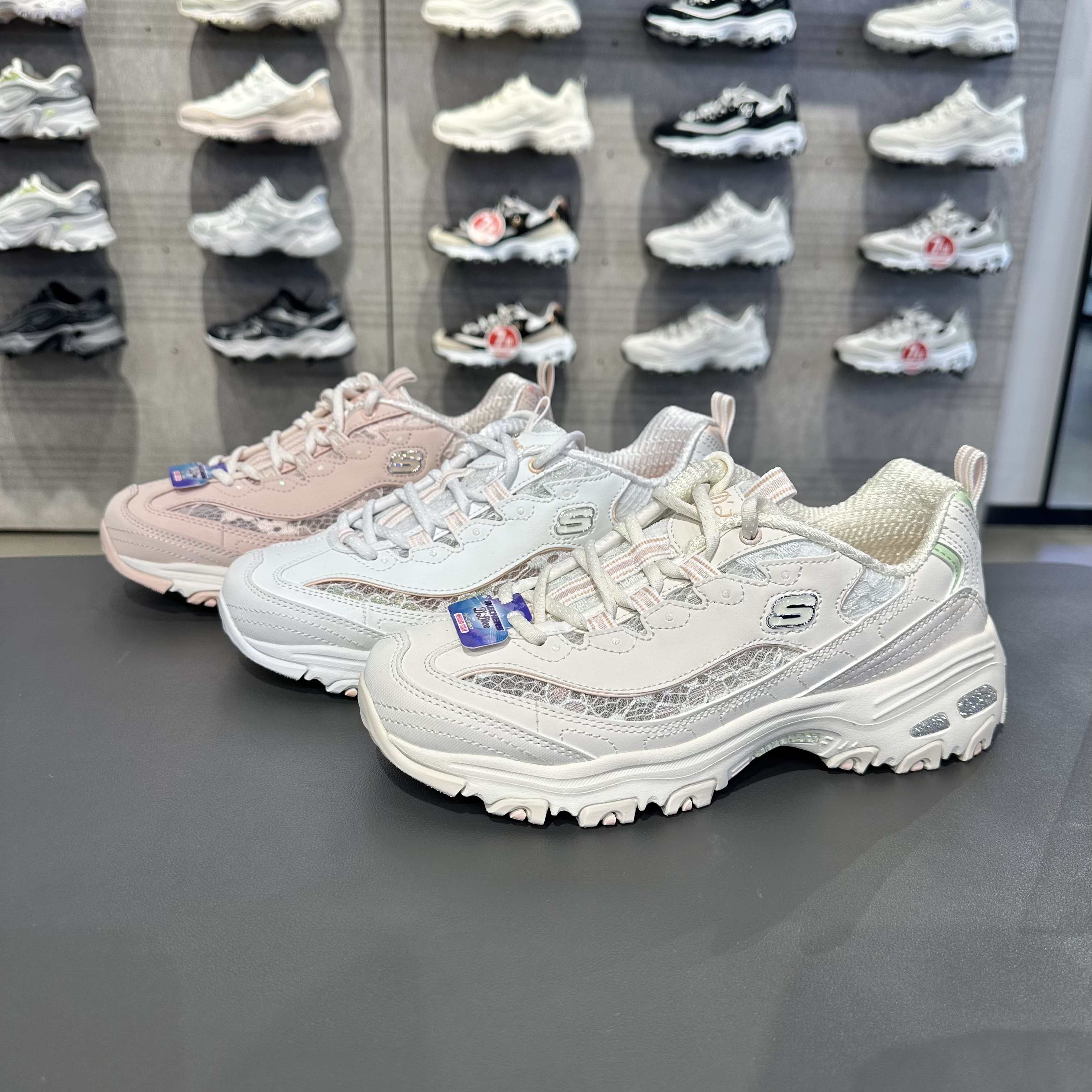 Skechers斯凯奇女款春夏季蕾丝透气舒适百搭厚底运动老爹鞋150535