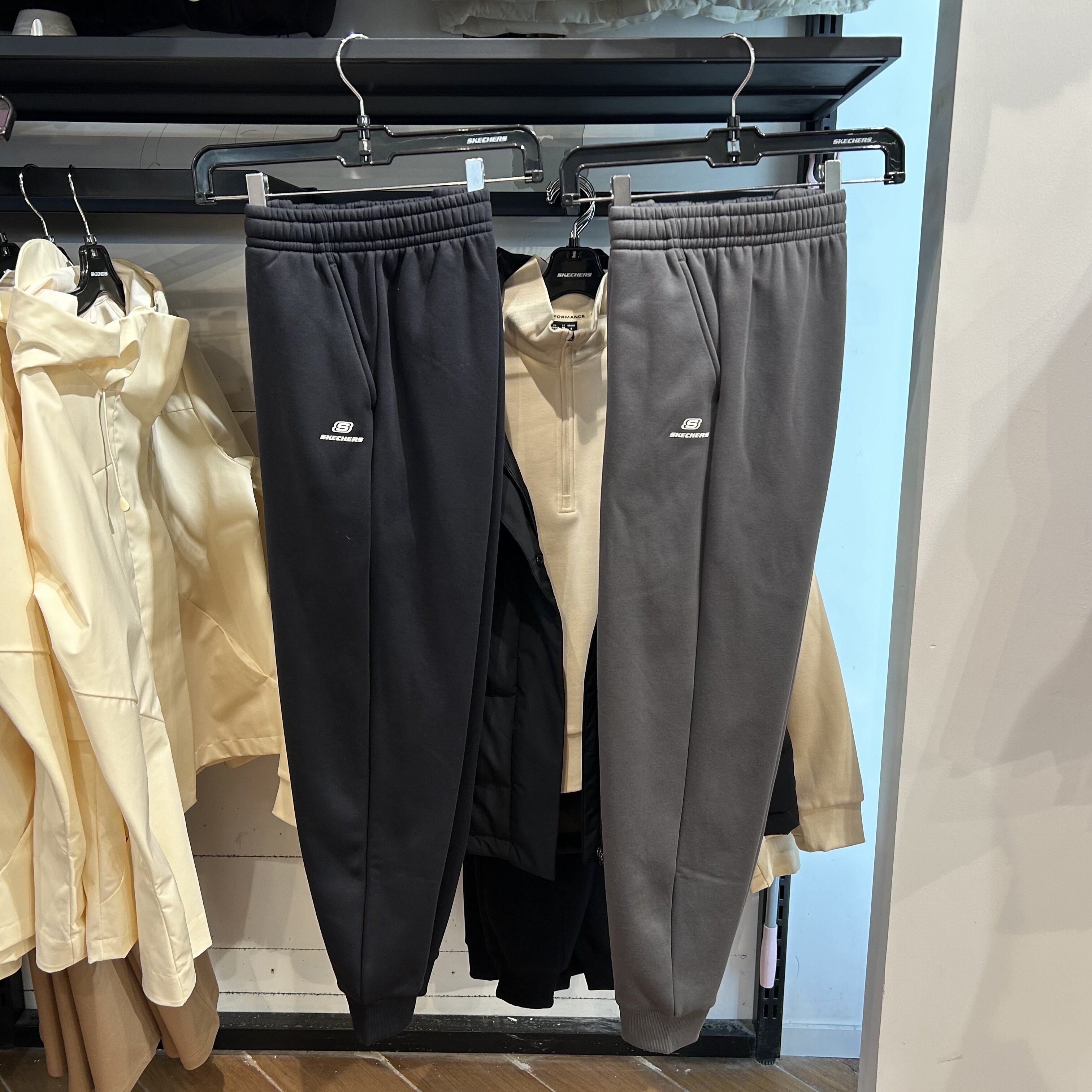 Skechers斯凯奇女士秋冬加绒保暖抗静电休闲舒适针织长裤L425W092 - 比赛体育出品