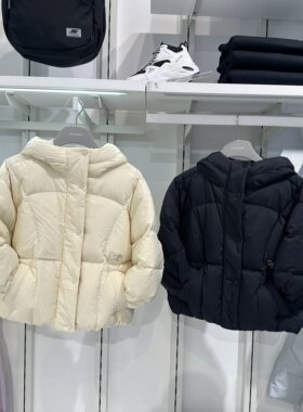 Skechers斯凯奇秋冬儿童防沾水保暖宽松连帽短款羽绒外套L425K102