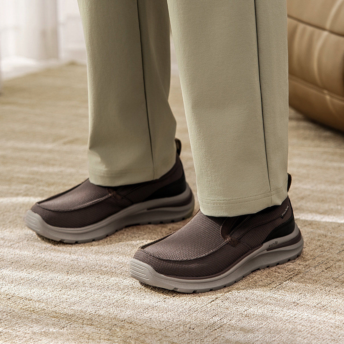 Skechers斯凯奇冬季男士一脚蹬闪穿鞋舒适轻质休闲健步鞋205493