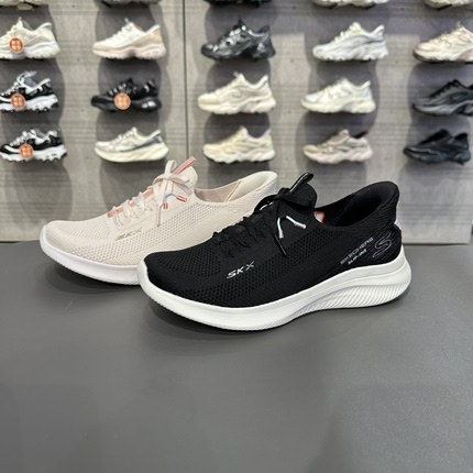 Skechers斯凯奇女士轻质舒适缓震回弹休闲时尚闪穿健步鞋150804