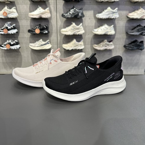 Skechers斯凯奇女士轻质舒适缓震回弹休闲时尚闪穿健步鞋150804