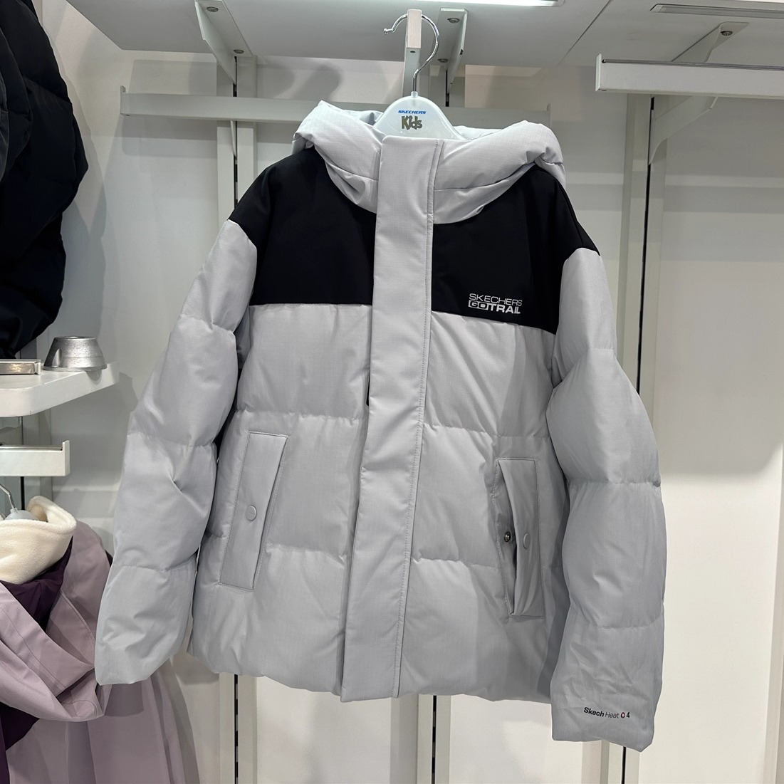 Skechers斯凯奇男童秋冬防风御寒保暖梭织连帽羽绒服外套P425B046