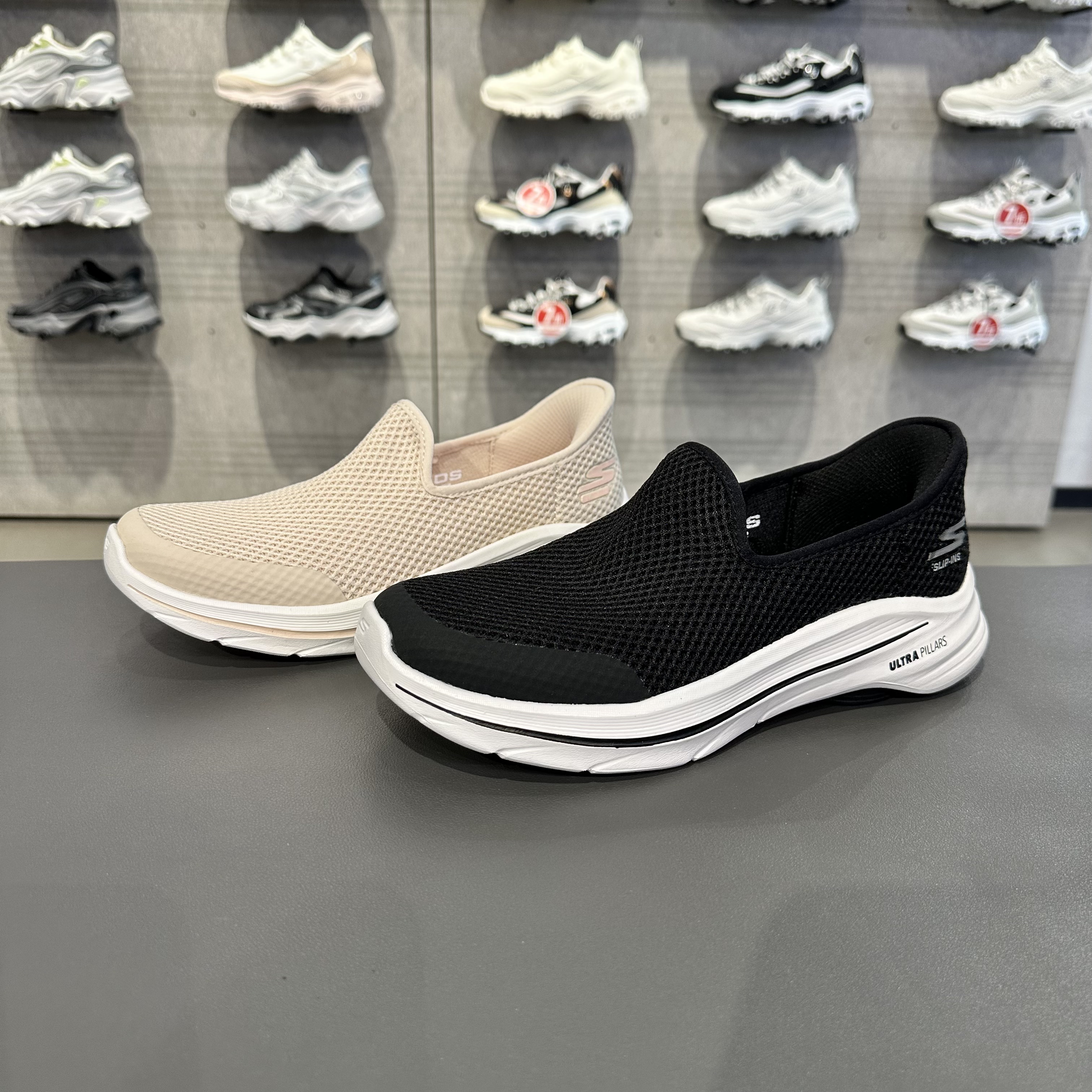 Skechers斯凯奇灵动健步鞋女士一脚蹬透气轻盈高回弹休闲鞋125954图片