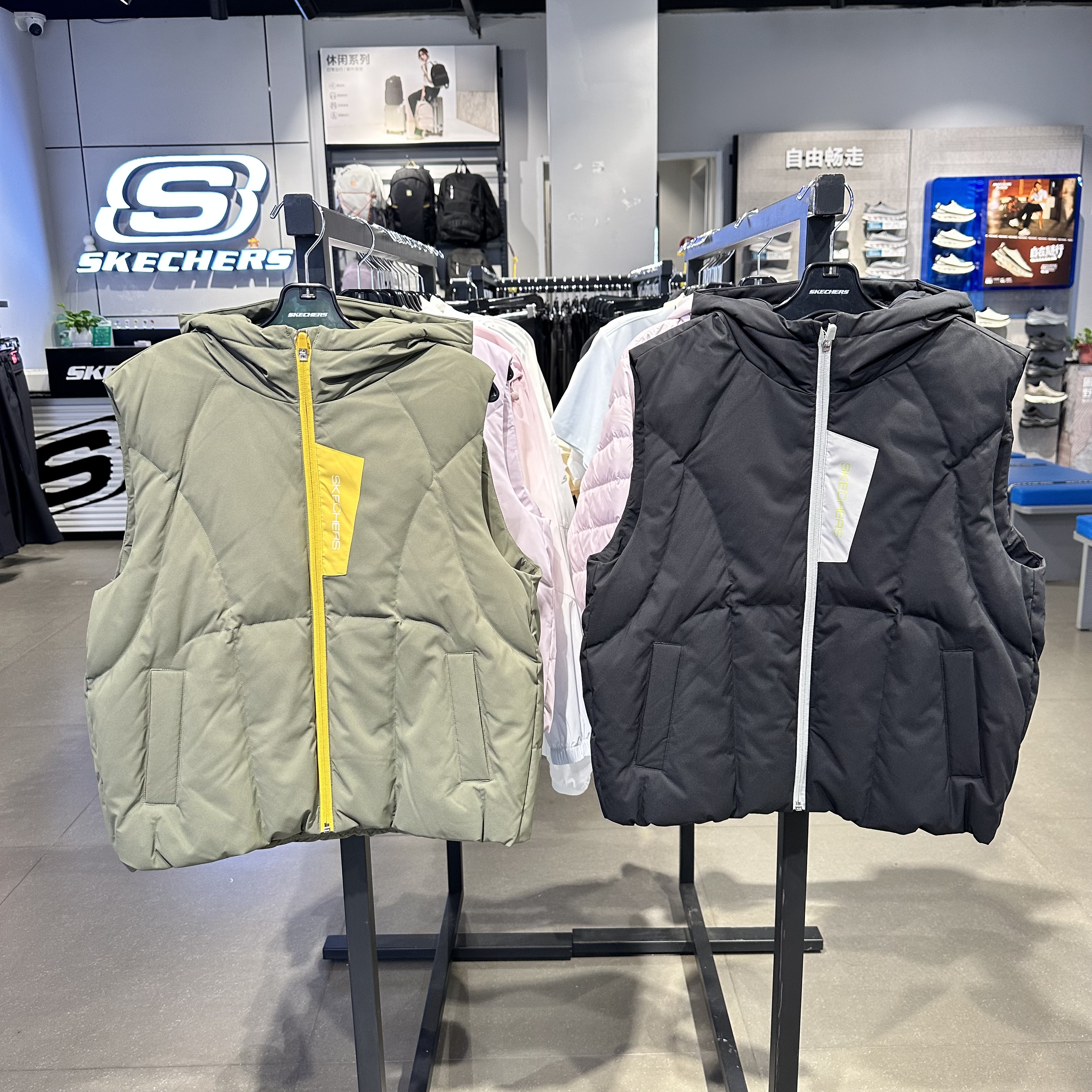 Skechers斯凯奇男孩男童秋冬不易变形防风梭织羽绒背心P426B034