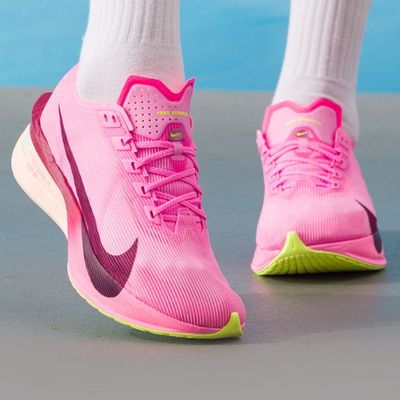 Nike耐克女鞋2025冬季新款W ZOOMX VAPORFLY NEXT% 4跑步鞋HF6412